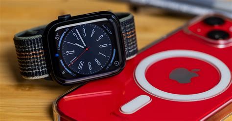 hodinkee apple watch review.